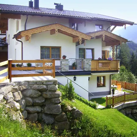 - Zillertal 841 Apartment *