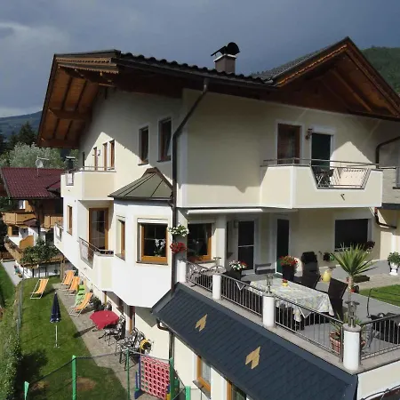 Apartmán 2 *